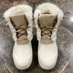 SPERRY BOOTS